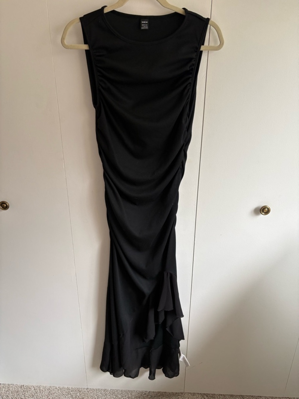 Black Sleeveless Ruched Dress